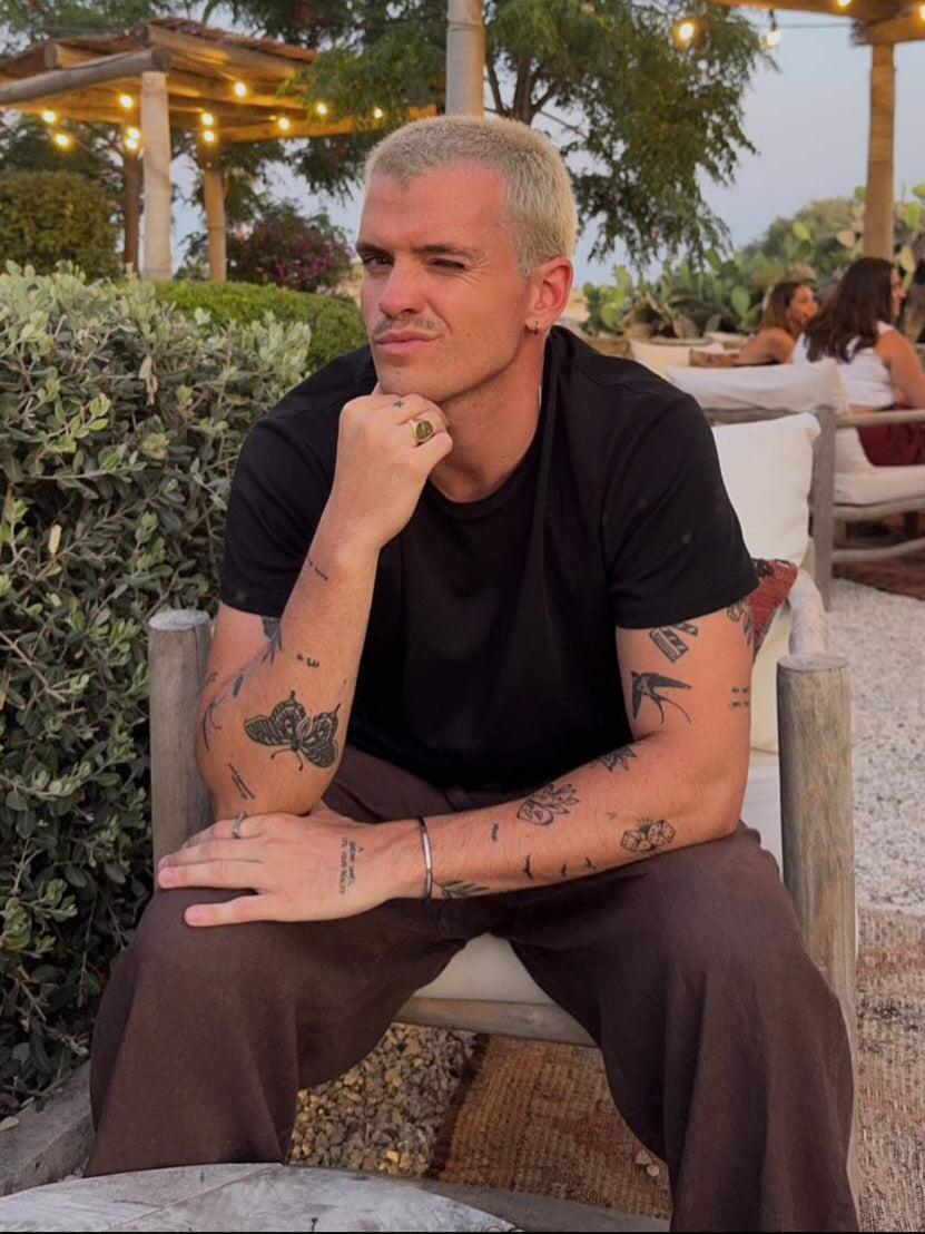 Minimalistische Armbänder für Herren – so kombinierst du sie modern und stilvoll