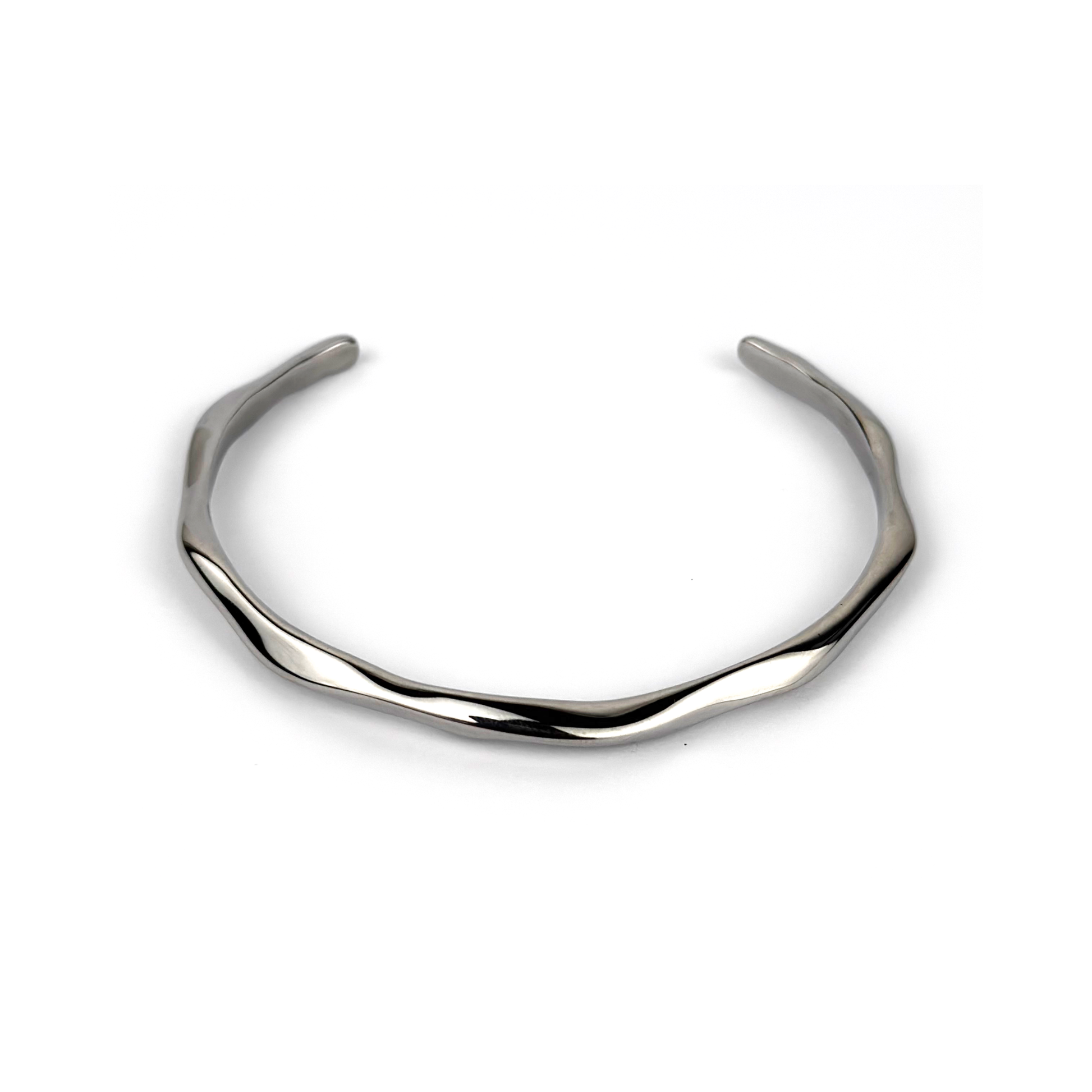Minimalistischer Edelstahl Cuff für Herren – robuster Armreif im cleanen Look